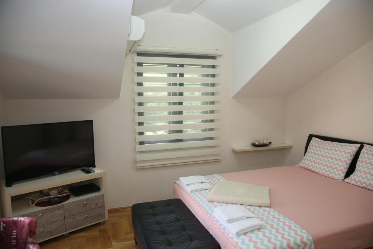Apartmani Dijana 2 Котор Экстерьер фото
