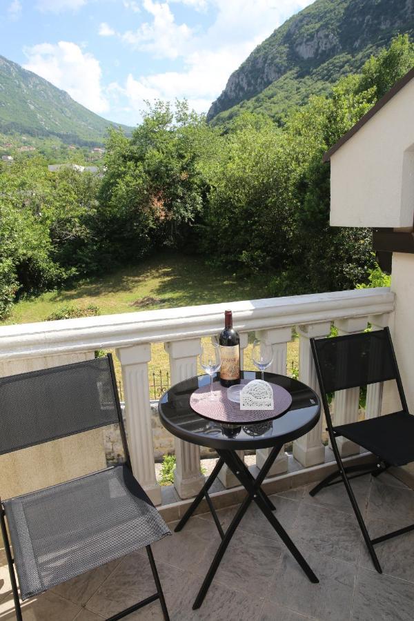 Apartmani Dijana 2 Котор Экстерьер фото